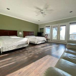 Deluxe Queen Room Two Queen Beds